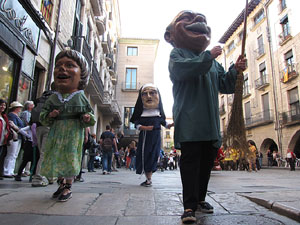 Cercavila a càrrec del grup Fal·lera Gironina