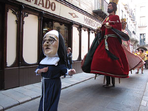 Cercavila a càrrec del grup Fal·lera Gironina