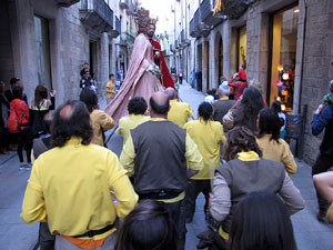 Cercavila a càrrec del grup Fal·lera Gironina