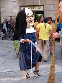 Cercavila a càrrec del grup Fal·lera Gironina