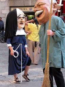 Cercavila a càrrec del grup Fal·lera Gironina