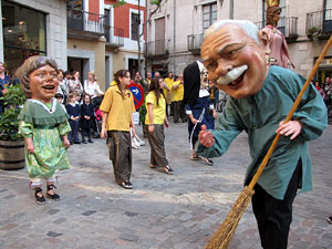 Cercavila a càrrec del grup Fal·lera Gironina