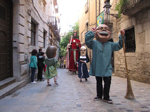 Cercavila a càrrec del grup Fal·lera Gironina