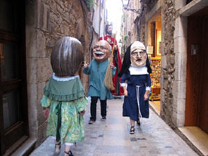 Cercavila a càrrec del grup Fal·lera Gironina