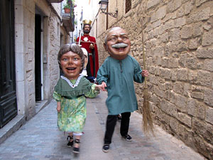 Cercavila a càrrec del grup Fal·lera Gironina