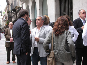 Homenatge als germans Roca del Celler de Can Roca. Arribada a la pla&ccedil;a del Vi