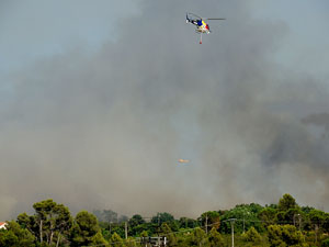 Incendi forestal darrere Les Pedreres