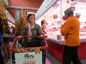 Mercat del Lle&oacute;. Lliurament del premi T'atreveixes a gastar 500 euros en tres hores?