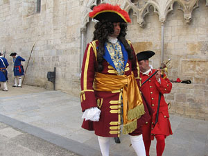 Sortida de la bas&iacute;lica de Sant Feliu