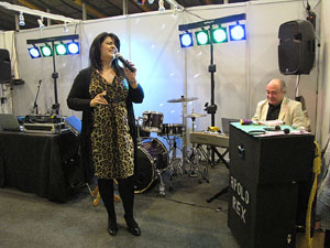 Sal&oacute; Tot Nuvis 2013