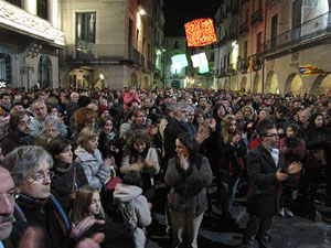 Concentraci&oacute; en defensa de l'escola en catal&agrave; a la pla&ccedil;a del Vi