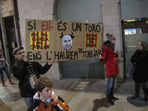 Concentraci&oacute; en defensa de l'escola en catal&agrave; a la pla&ccedil;a del Vi