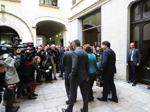 Ple de ren&uacute;ncia de Carles Puigdemont com alcalde de Girona