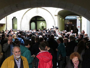 Ple de ren&uacute;ncia de Carles Puigdemont com alcalde de Girona