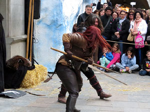 Girona de Gel i Foc. Combats medievals pel grup Drakònia. Estrena de la sisena temporada de Joc de Trons a Girona