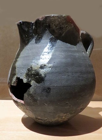 Gerra de bec. Segle XVII. Jaciment del mol&iacute; de la Torre Balldovina, Santa Coloma de Gramenet