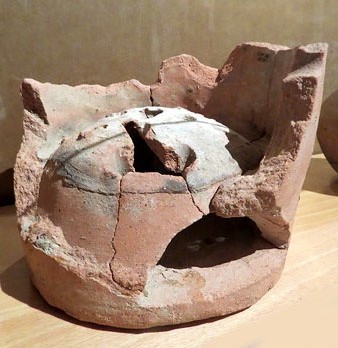 Fog&oacute; port&agrave;til. &Egrave;poca andalusina