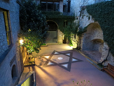 El Pati dels Rabins, un dels espais del Centre Bonastruc ça Porta