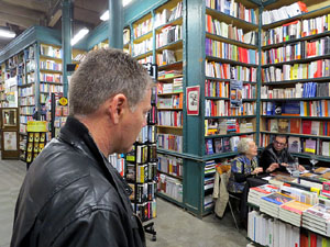 Llibreria Geli. Parlem de llibres? amb Merc&egrave; Ferr&eacute;, autora de I un dia va ser el principi