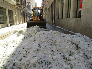 Tromba d'aigua i calamarsa a la ciutat de Girona el 30 de juny 2017. El dia despr&eacute;s