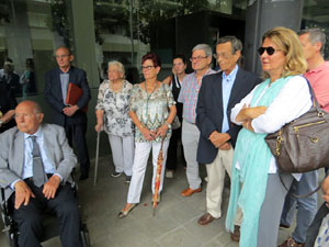 Descobriment d'una placa en record de les persones treballadores de la fàrica Grober de Girona