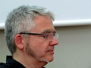 Presentació del llibre Res no és perfecte a Hawaii, de Màrius Serra, a la Casa de Cultura