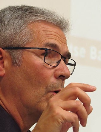 El periodista Antoni Puigverd durant la presentaci&oacute;