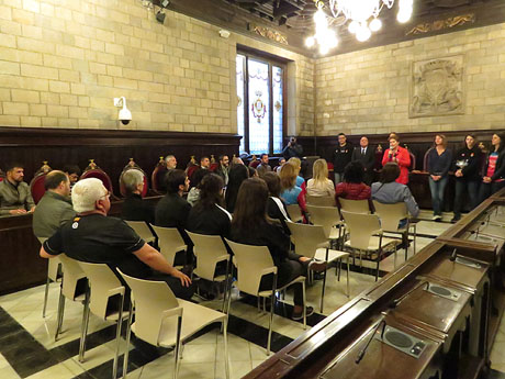 Rebuda de l'Spar Citylift Girona a la Sala de Plens de l'Ajuntament i a la pla&ccedil;a del Vi