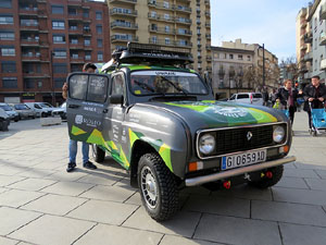 Presentació del vehicle que participa a l'Uniraid amb Manel Alcalà i Xavier Guitart