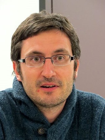 L'historiador Marc Sureda Jubany durant la seva introducci&oacute; a la xerrada