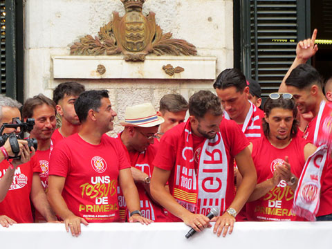 La celebraci&oacute; a la pla&ccedil;a del Vi