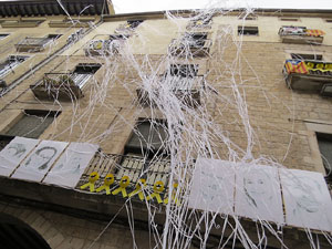 Arribada de les jugadores de l'Uni Spar Citylift a la pla&ccedil;a del Vi despr&eacute;s de proclamar-se campiones de Lliga