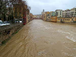 La crescuda de l'Onyar el dimarts 21 de gener 2020 a conseqüència del temporal Gloria