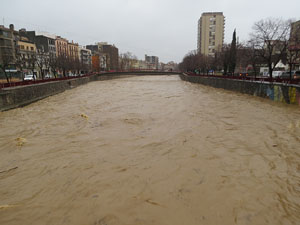La crescuda de l'Onyar el dimarts 21 de gener 2020 a conseqüència del temporal Gloria