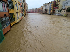 La crescuda de l'Onyar el dimarts 21 de gener 2020 a conseqüència del temporal Gloria