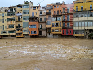 La crescuda de l'Onyar el dimarts 21 de gener 2020 a conseqüència del temporal Gloria