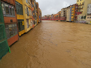 La crescuda de l'Onyar el dimecres 22 de gener 2020 a conseqüència del temporal Gloria