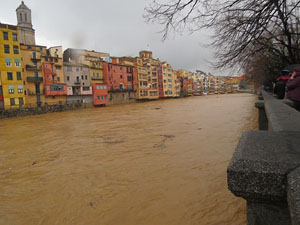 La crescuda de l'Onyar el dimecres 22 de gener 2020 a conseqüència del temporal Gloria