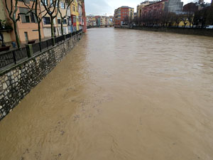 La crescuda de l'Onyar el dimecres 22 de gener 2020 a conseqüència del temporal Gloria