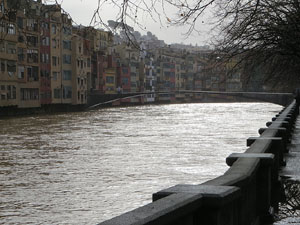 La crescuda de l'Onyar el dimecres 22 de gener 2020 a conseqüència del temporal Gloria