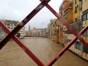 La crescuda de l'Onyar el dimarts 21 de gener 2020 a conseqüència del temporal Gloria