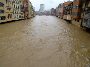 La crescuda de l'Onyar el dimarts 21 de gener 2020 a conseqüència del temporal Gloria