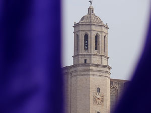 Commemoració del Dia de la Dona 2021 al pont de les Peixateries Velles