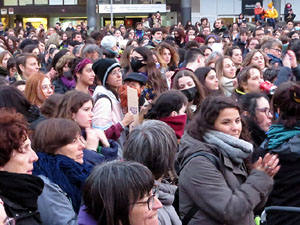 Commemoraci&oacute; del Dia de la Dona 2022 a la pla&ccedil;a de l'U d'octubre de 2017