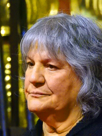 Maria Teresa Gonz&aacute;lez, v&iacute;dua de Max Var&eacute;s, durant l'acte