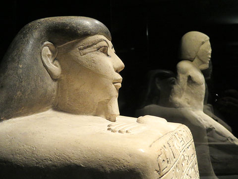 Est&agrave;tua del comandant militar Inebni. Pedra Calc&agrave;ria. Dinastia XVIII, regnat de Tutmosis III, Ca. 1479-1425 aC. Tebes