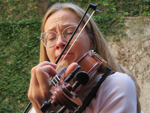 Il&middot;lustraci&oacute; musical a c&agrave;rrec de Marina Ivanenko