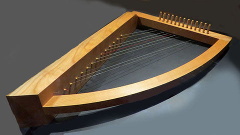 Arpa. Pe&ccedil;a exhibida a l'exposici&oacute;