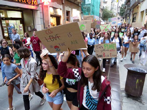 Manifestaci&oacute; contra el canvi clim&agrave;tic organitzada per Fridays for Future i Revoluci&oacute; o Extinci&oacute;