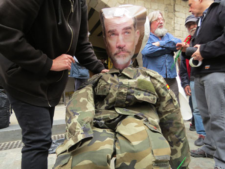 Manifestaci&oacute; 'Fem fora al rei espanyol de Girona'